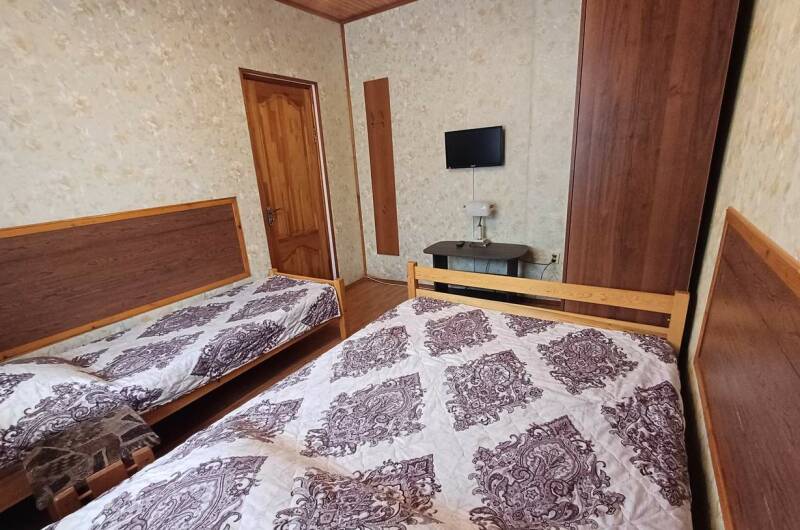 Двухкомнатный номер 5, 5чел. (2 этаж)