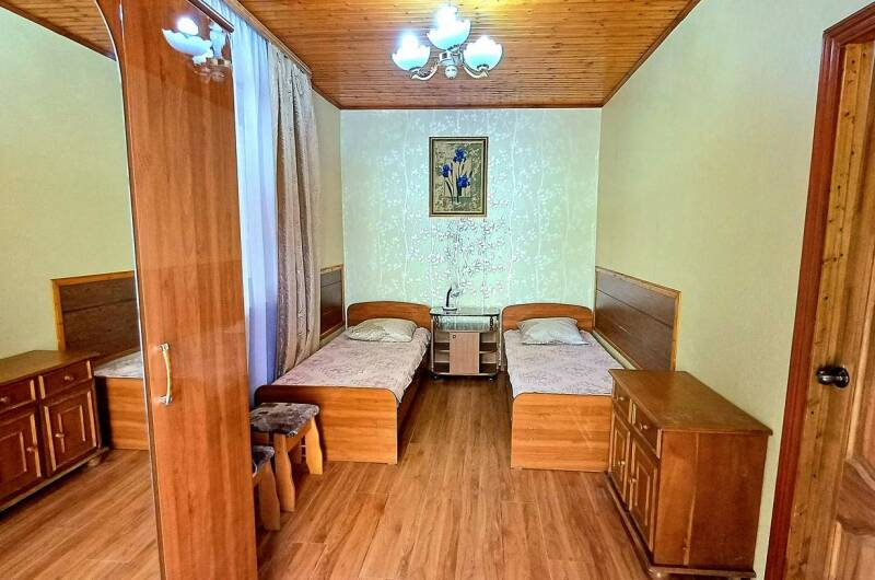 Двухкомнатный номер 6, 5чел., (2 этаж)