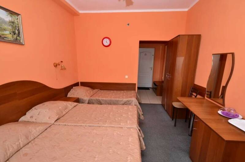 2. Стандарт трехместный