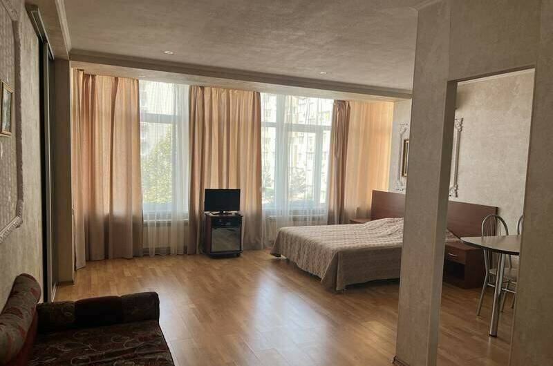 Пятиместная студия (35 кв. м)