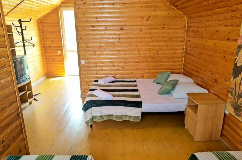 Семейный 4-х местный с мини-кухней в бунгало 1