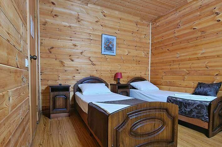 Двухкомнатный номер «Полу-люкс»