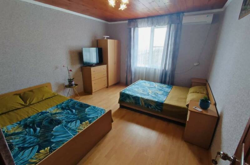 4-х местный «Люкс» № 6 на втором этаже