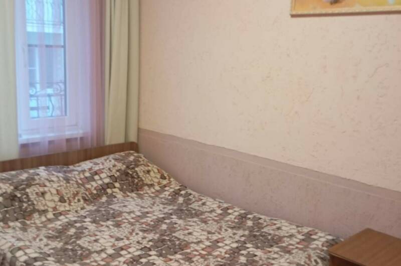 Однокомнатный 3-мест. на 2эт.(2.1), балкон по этаж