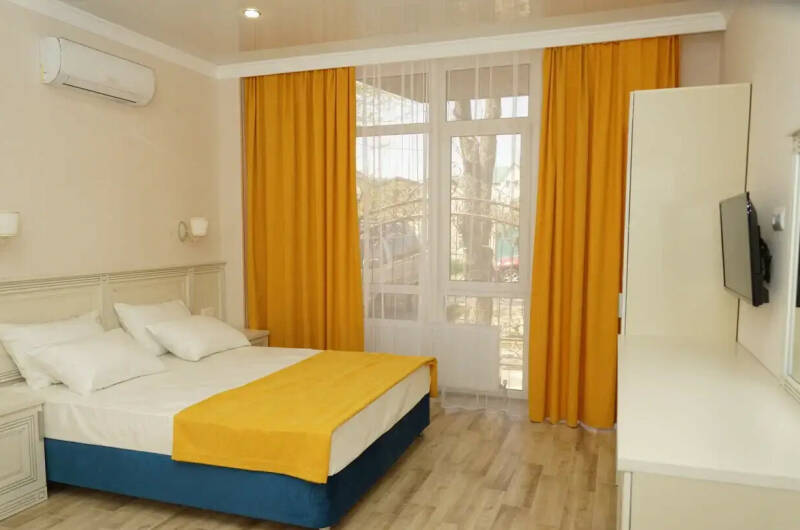 Четырехместный «Стандарт» с балконом