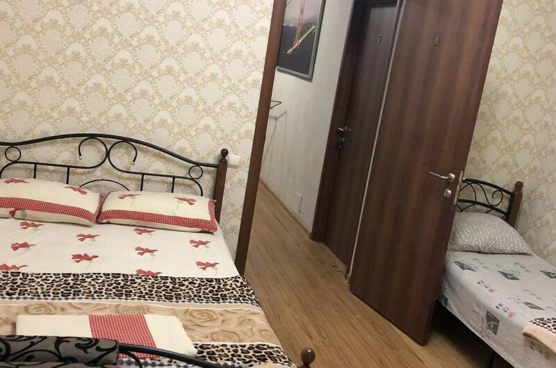 Трехместная комната с балконом