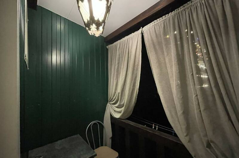 Трехместная комната с балконом