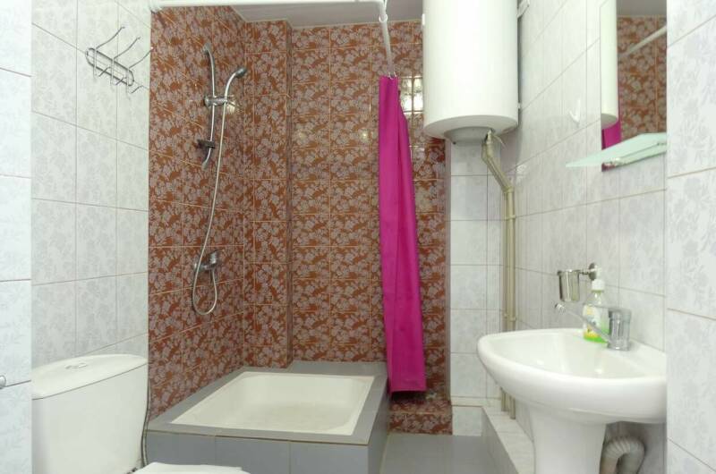 «СЕМЕЙНЫЙ"2комнатный с кухней и балконом 6−8мест