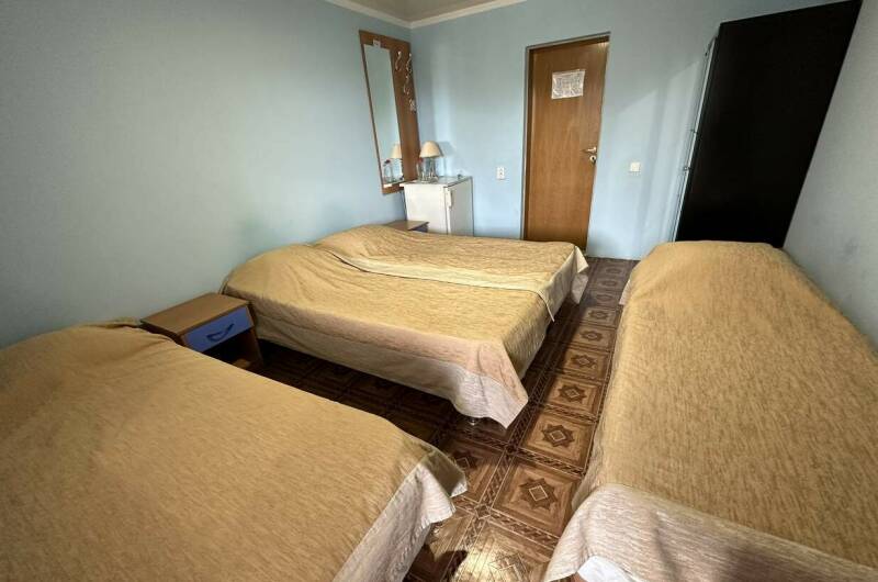 Четырех местный номер с удобствами