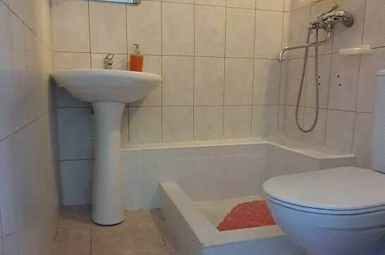 «Полулюкс» трех местный