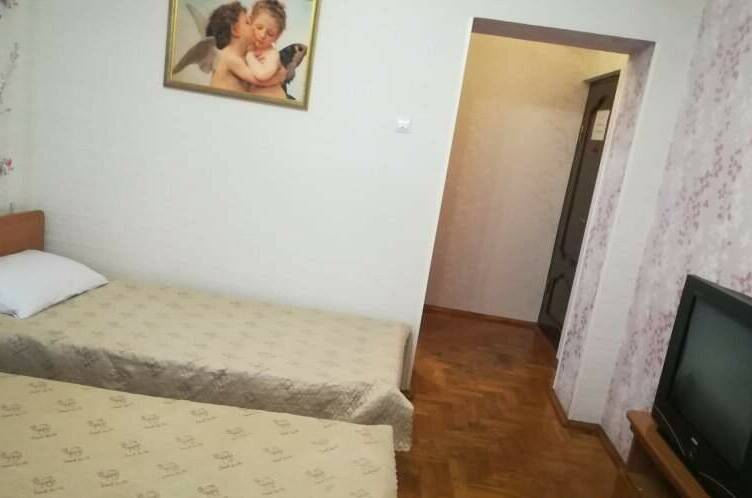 № 4 «Полулюкс» 3х местный