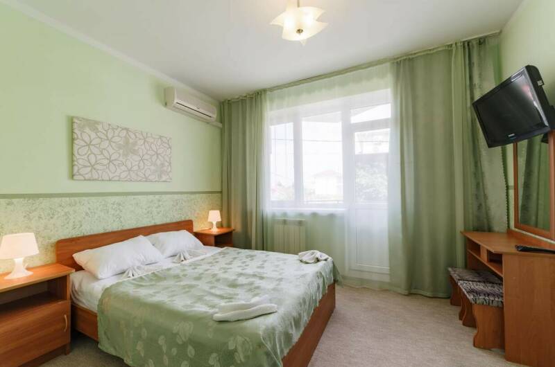 «Полулюкс» 2-х местный с террасой