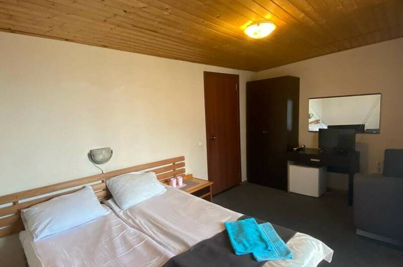 «Стандарт» с балконом и видом на море «4»