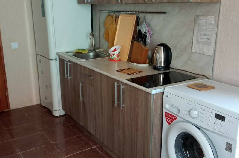 Квартира двухкомнатная с кухней и балконом