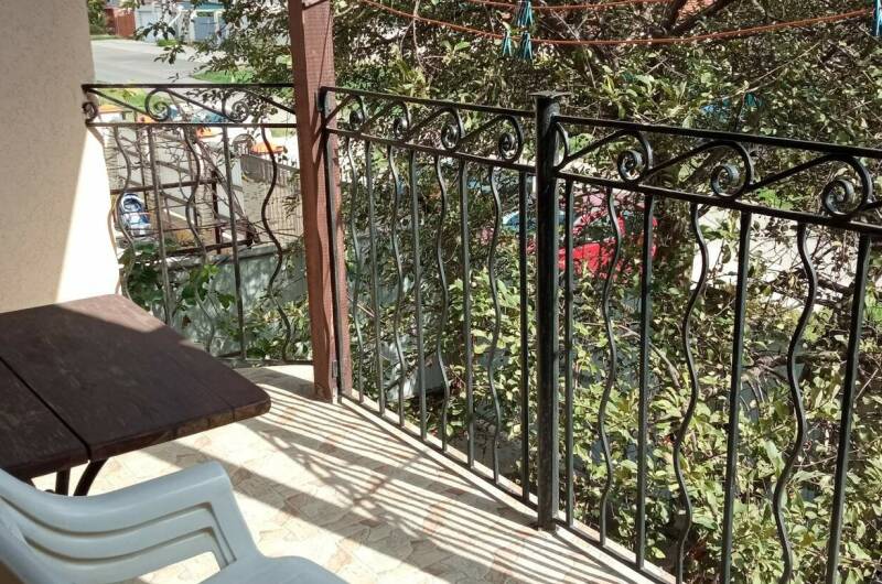 Квартира двухкомнатная с кухней и балконом