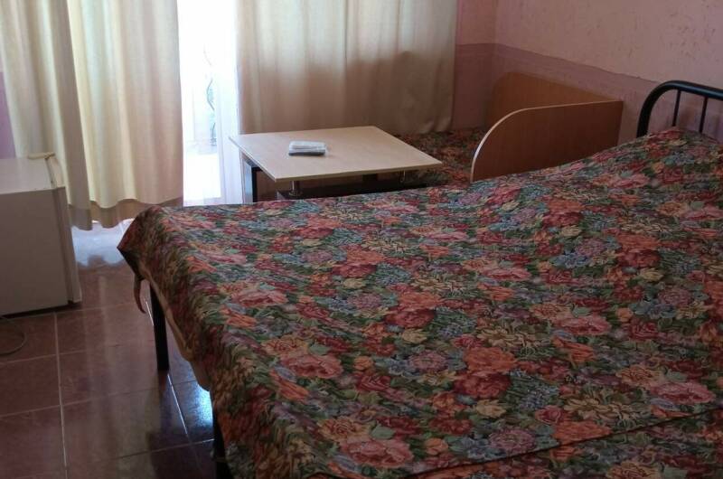 Однокомнатный 3-мест. на 2эт.(2.1), балкон по этаж