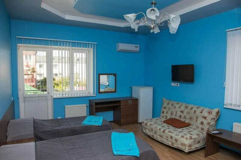 Шестиместный двухкомнатный номер