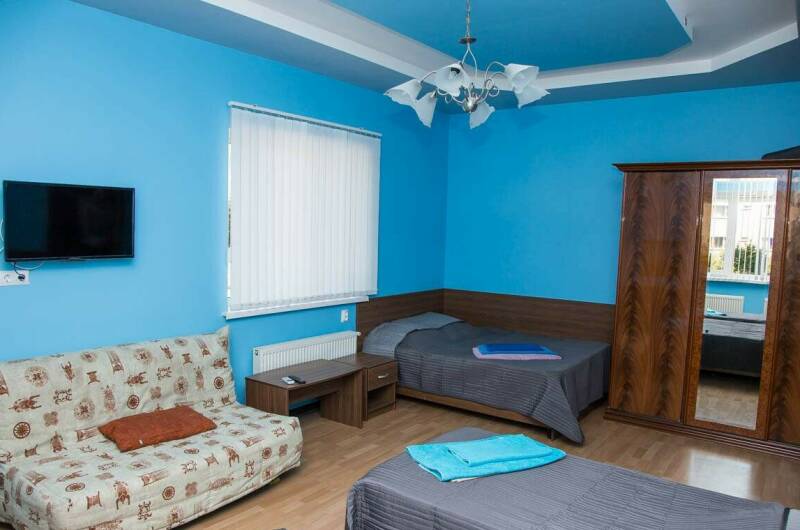 Шестиместный двухкомнатный номер