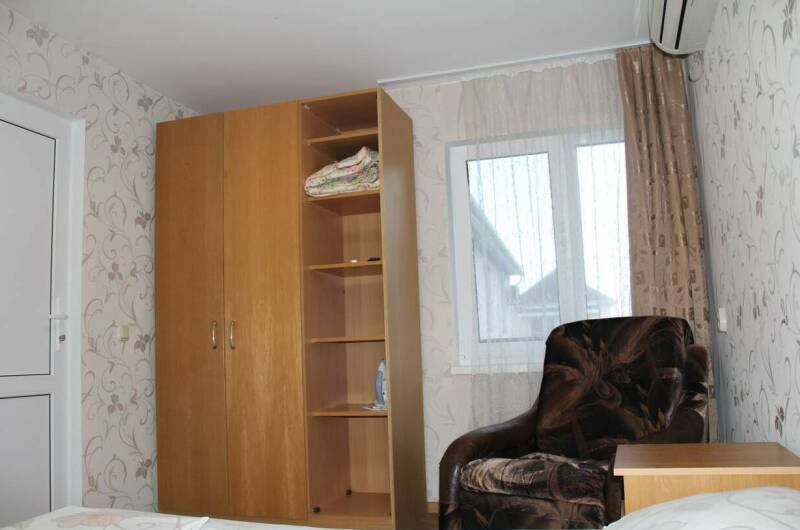 Двухкомнатная пятиместная с кухней