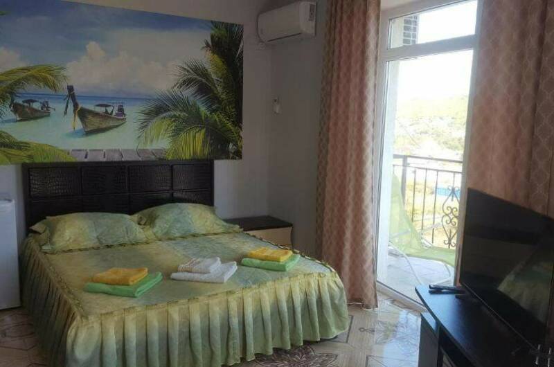 Улучшенный трехместный с балконом