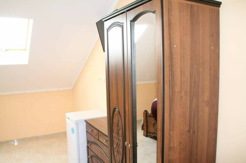 Номер «Стандарт» 3-х местный. Мансарда