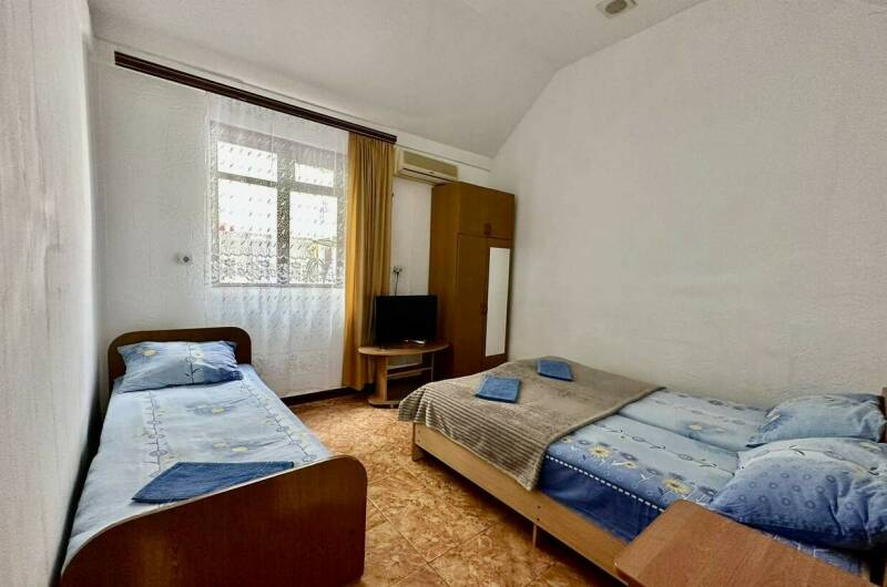 № 7 Двухкомнатный номер на первом этаже