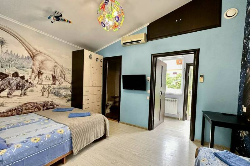 № 8 Трехместный номер с ванной 2й этаж