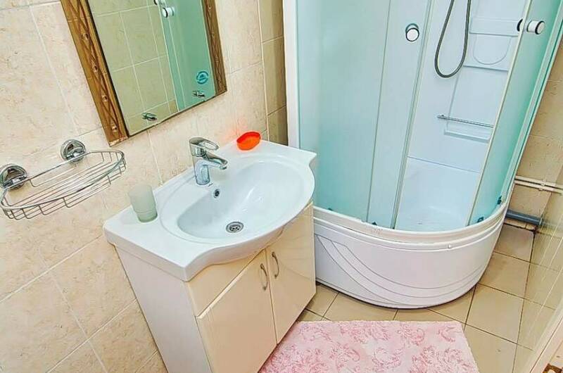 Двухкомнатный «Семейный» кухня и отдельный вход