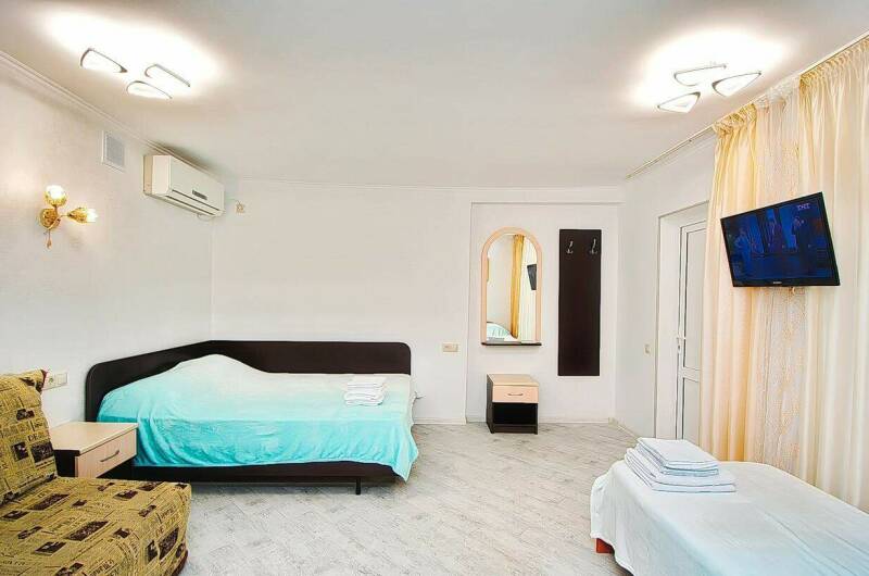 Двухкомнатный «Семейный» кухня и отдельный вход