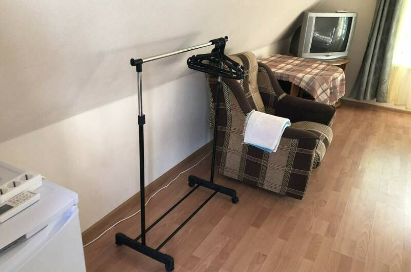 Номер с удобствами на втором этаже на 2−3 человек