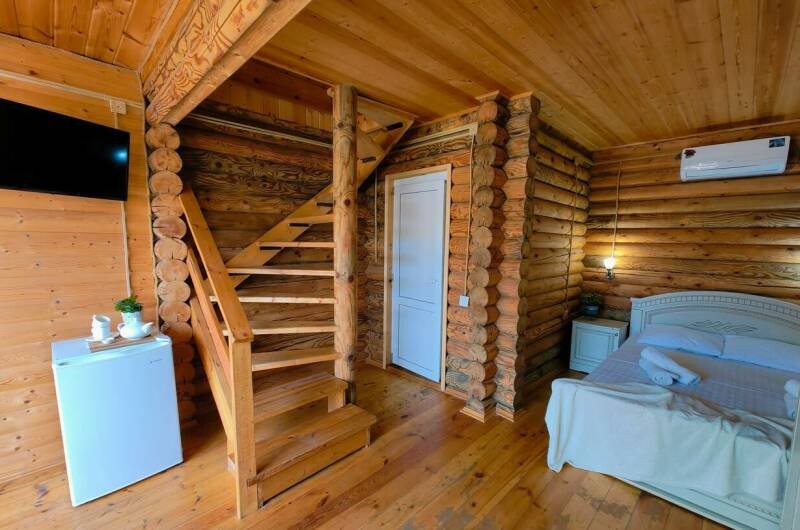 2-х комнатный 2-х этажный с балконом на 8 чел