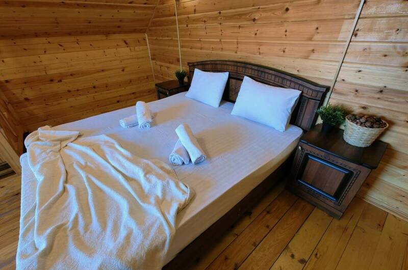 2-х комнатный 2-х этажный с мини-кухней и балконом