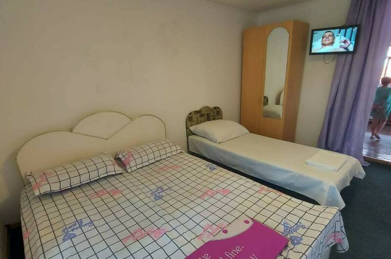 Эконом Трехместный