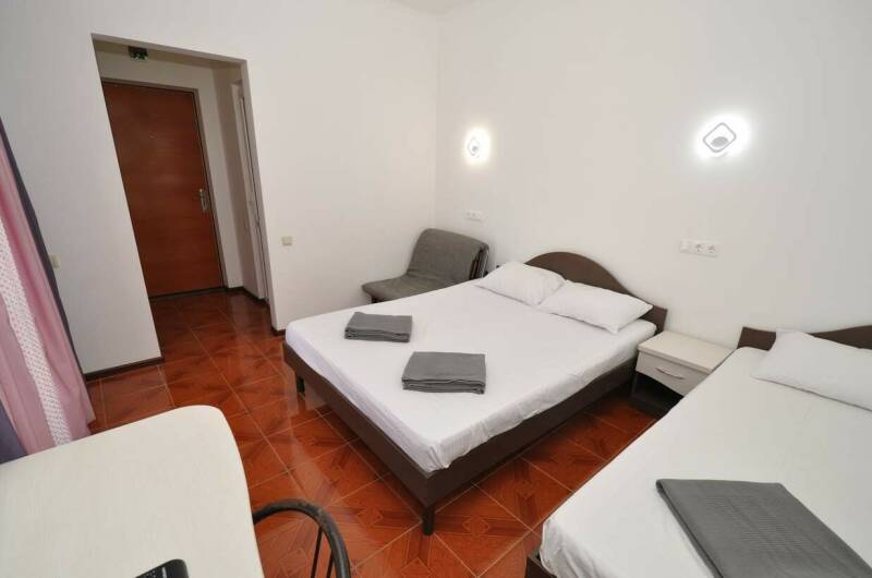 Четырехместный «Полулюкс» с балконом