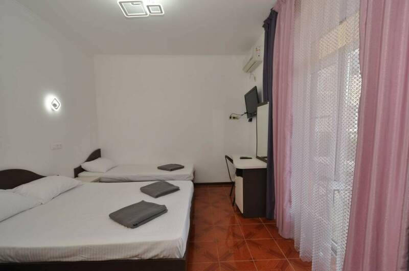 Четырехместный «Полулюкс» с балконом