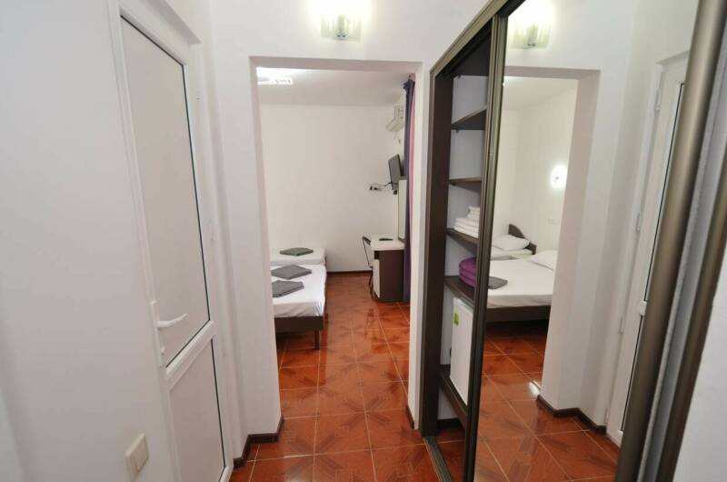 Четырехместный «Полулюкс» с балконом