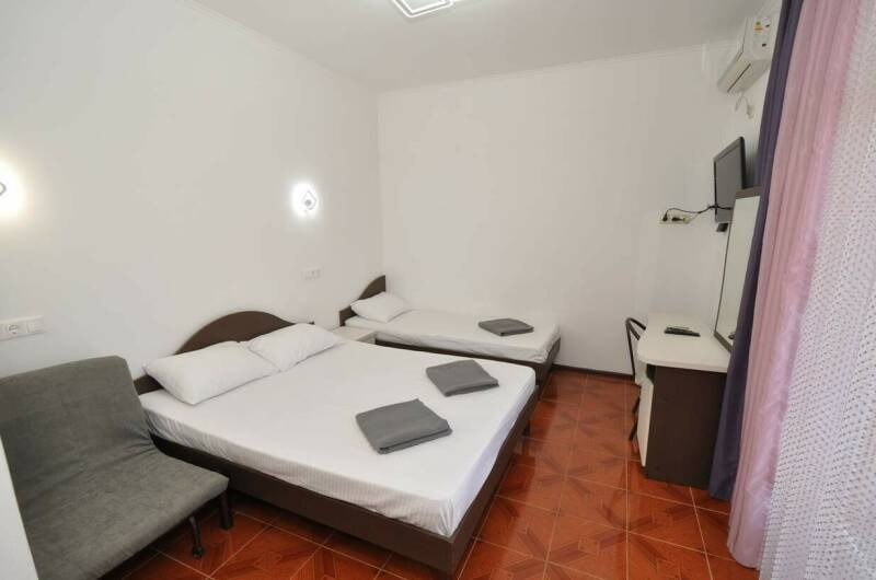 Четырехместный «Полулюкс» с балконом