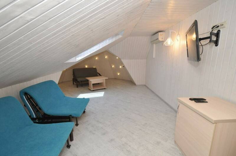 Двухкомнатная мансарда 5-ти местный