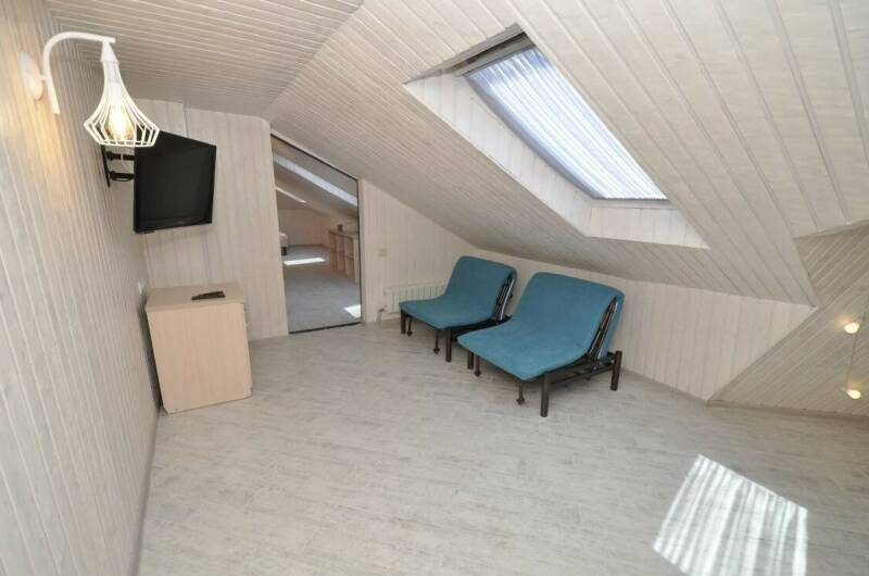 Двухкомнатная мансарда 6-ти местный