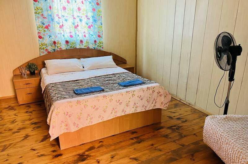 Двухместная с двуспальной кроватью