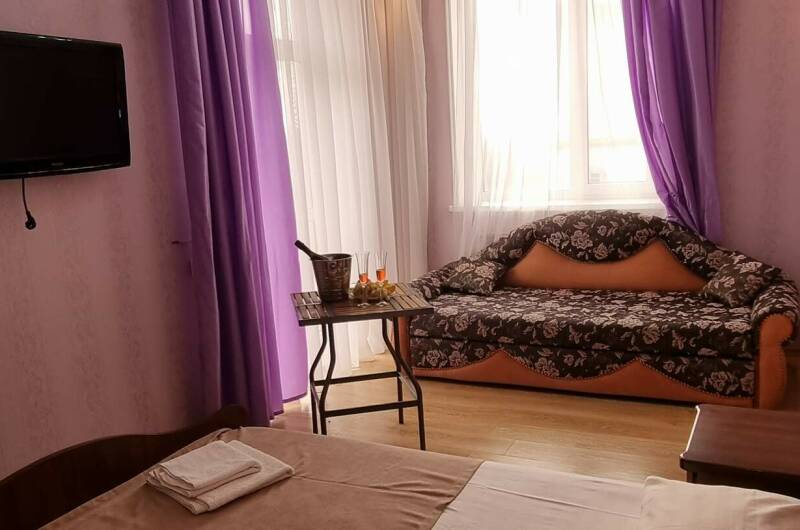 Номер 4-х местный «улучшенный Стандарт» с балконом