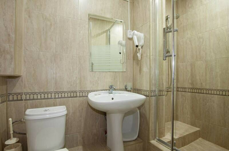 Двухкомнатный номер с кухней и камином