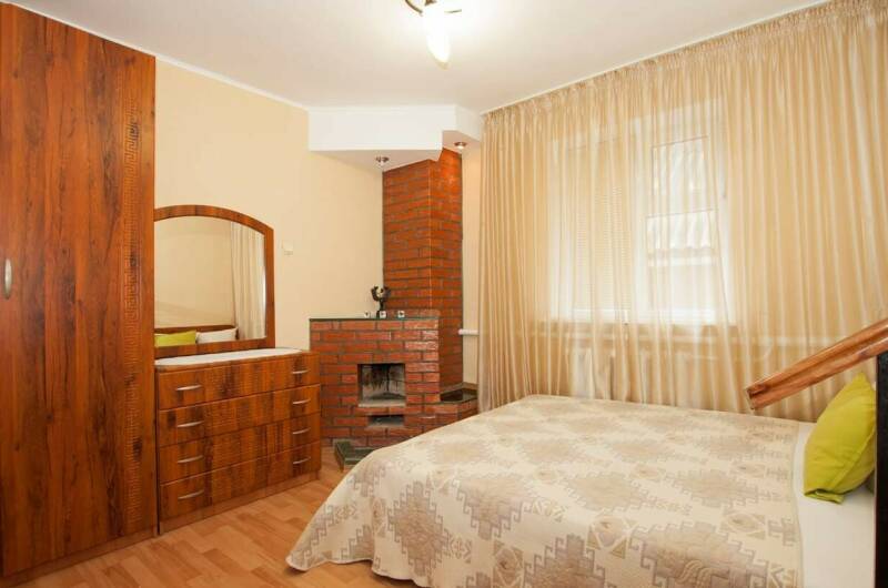 Двухкомнатный номер с кухней и камином