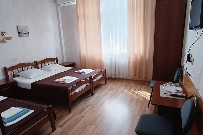Трехместный номер c удобствами