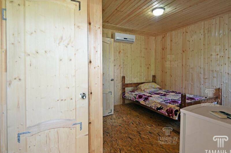 Отдельный двухкомнатный домик с верандой и кухней