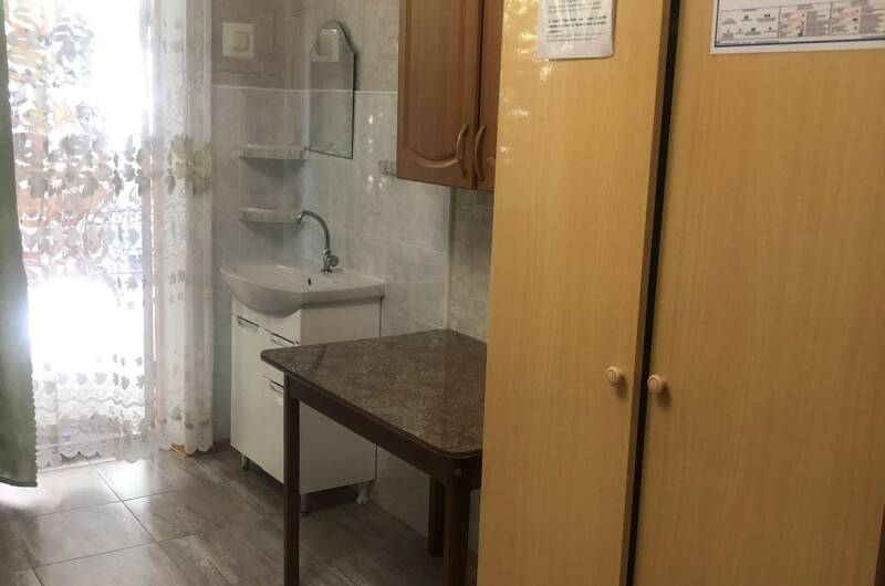Трехместный