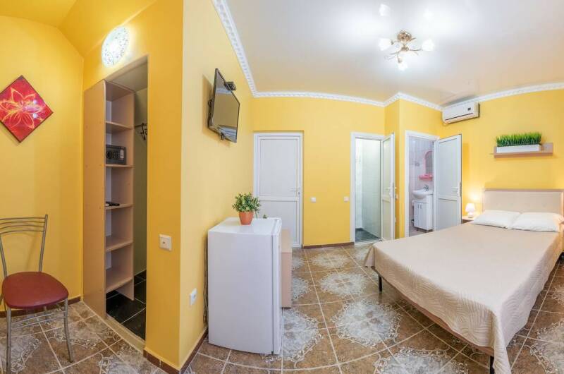Двухместный второй этаж, с балконом