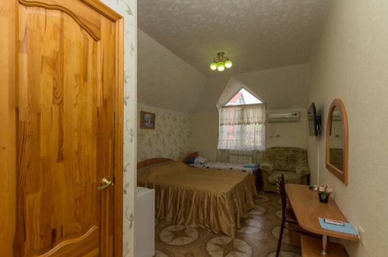 Трехместный номер (4этаж 11 и 12 номера)