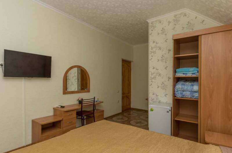 Трехместный номер (4этаж 11 и 12 номера)