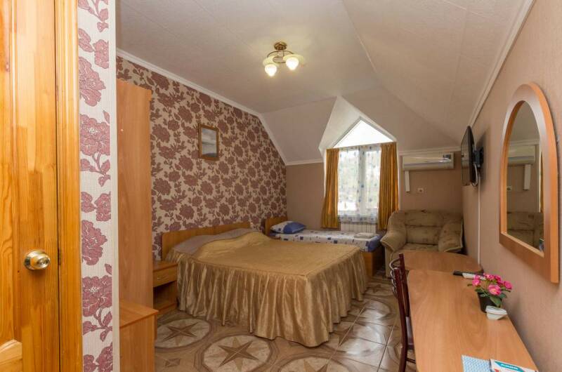 Трехместный номер (4этаж 13 и 14 номера)